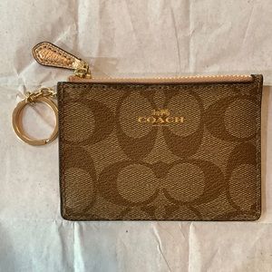 Coach key chain Chang purse
